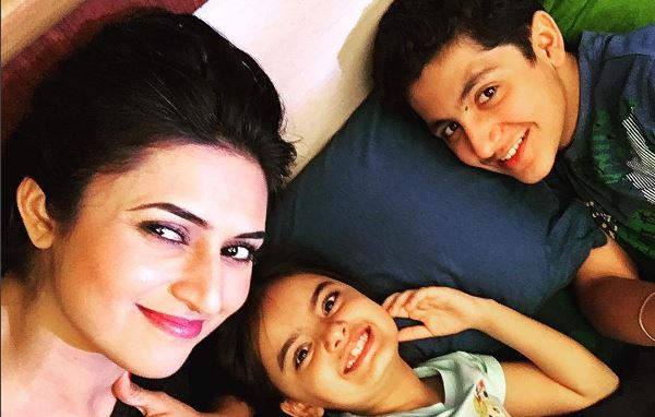 When "Yeh Hai Mohabbatein" shooting was stalled. Pictured: "Yeh Hai Mohabbatein" actress Divyanka Tripathi and child artiste Ruhaanika Dhawan.