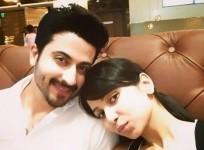 "Sasural Simar Ka" actor Dheeraj Dhoopar to tie the knot. Pictured: Dheeraj Dhoopar with his ladylove and TV actress Vinny Arora