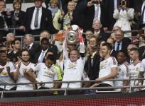 Wayne Rooney FA Cup trophy Manchester United