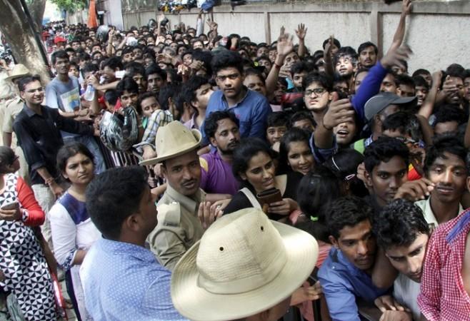 Chinnaswamy Fans tickets queue