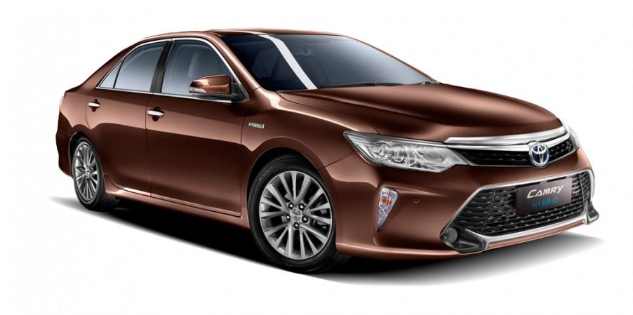 The hybrid setup in Camry Hybrid develops 202bhp; 158bhp from the petrol motor and 44bhp from the electric motor. Toyota Camry Hybrid