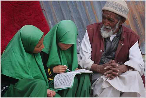 students in kashmir