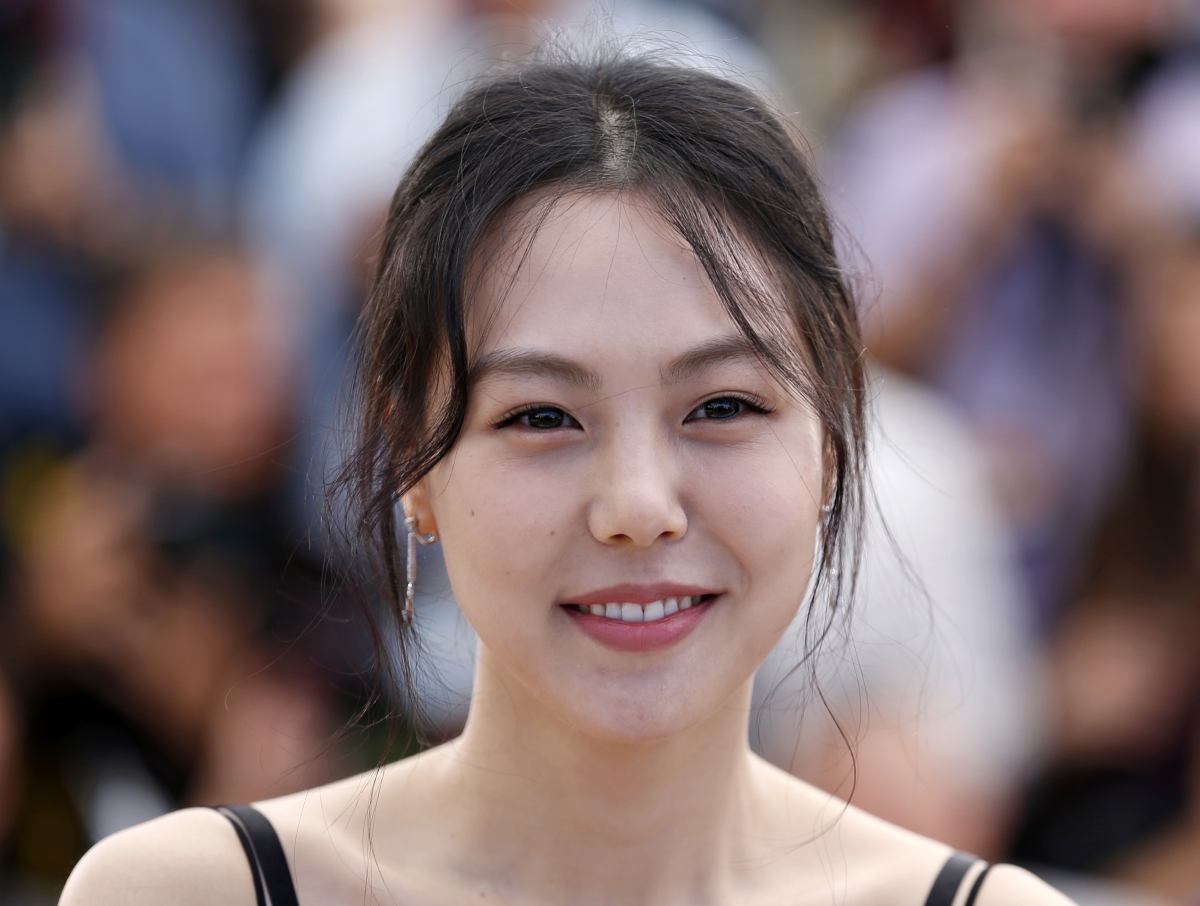 Did Actress Kim Min Hee Lose Contract With Forest Entertainent After She Began Dating Hong Sang Soo Ibtimes India