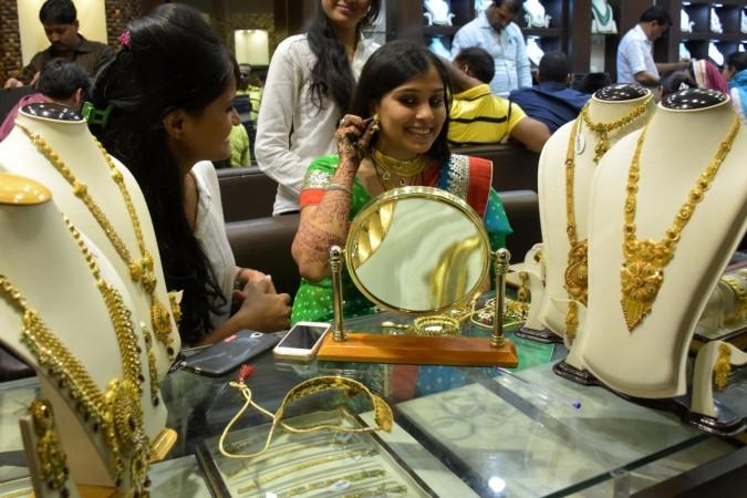 Gold prices could rise almost 10% on Brexit: Report - IBTimes India