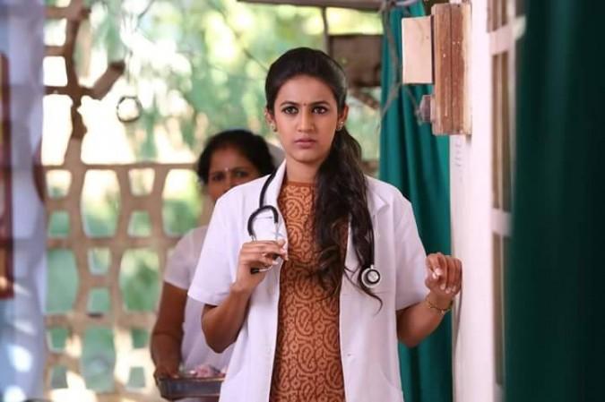 Pictured: Niharika in Oka Manasu Niharika in Oka Manasu