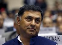 nikesh arora softbank resigns controversy