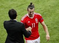 Chris Coleman Gareth Bale Wales