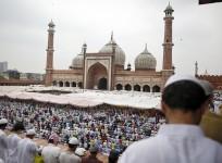 When is Eid al-Fitr and how is it celebrated by Muslims?
