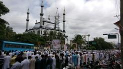 Muslims offer prayer on Eid ul-Fitr