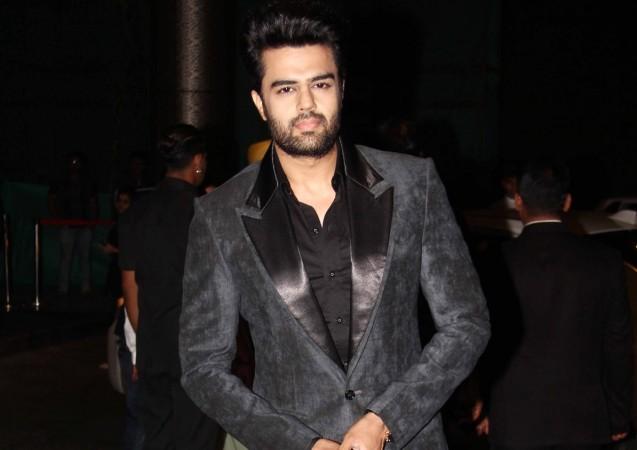 Manish Paul charges a whopping amount to host "Jhalak Dikhhla Jaa 9"? Pictured: Manish Paul at Shahid Kapoor-Mira Rajput Reception
