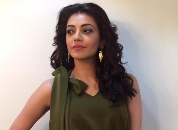 Kajal Aggarwal romances Ajith in Kajal Aggarwal