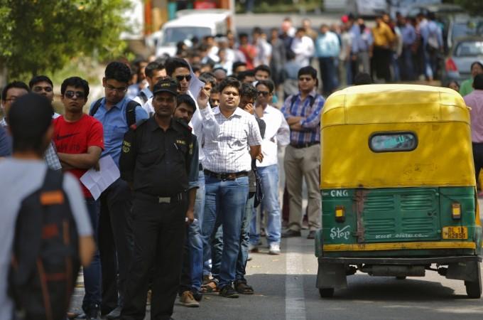pay commission consumption demand inflation goods purchases buying eating out salary pensioner pension hike allowances notification modi govt