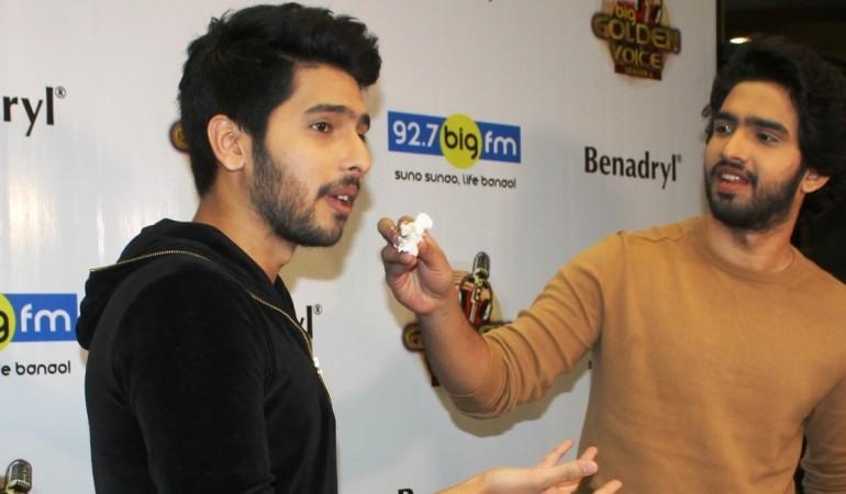 Armaan Malik and Amaal Mallik on &quot;Baar Baar Dekho&quot; song &quot;Sau Aasmaan.&quot; Pictured: Armaan Malik (on the Left) and Amaal Mallik (on the right) at the event after being announced as the judges of &quot;BIG Golden Voice 4&quot;