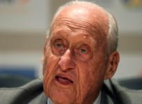 Former FIFA President Joao Havelange attends the Soccerex global convention at Copacabana beach in Rio de Janeiro, Nov. 22, 2010.