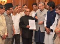 president pranab mukherjee omar abdullah