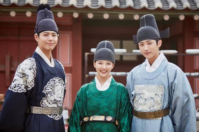 Moonlight drawn by clouds