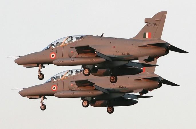 India to go in for 32 more Hawk trainers