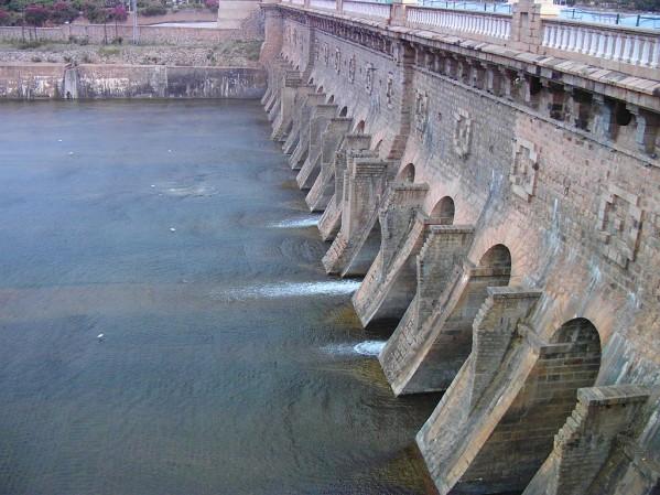 More water given to Karnataka in Cauvery river verdict. Cauvery water row: Tamil Nadu calls for a bandh on Friday