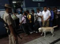 caclutta police sniffer dog