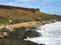 bakel-fort-beach-kasaragod