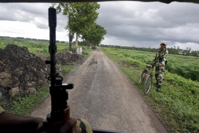 Bangladesh to construct fences along India border