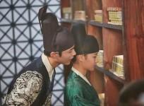 Moonlight drawn by clouds