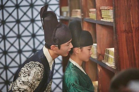 Moonlight drawn by clouds