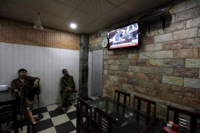 Pakistan bans Indian channels