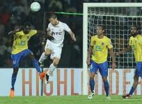 NorthEast United Kerala Blasters Hengbart Sandesh Jhingan