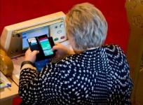 Norway PM plays Pokemon Go in Parliament