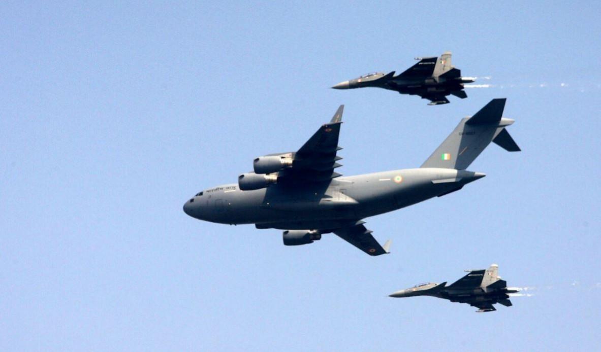 Sukhoi Su-30MKI and C17 Globemaster at a fly-by display during the 84th Air Force Day at Hindon Air Base in Ghaziabad. Air Force Day
