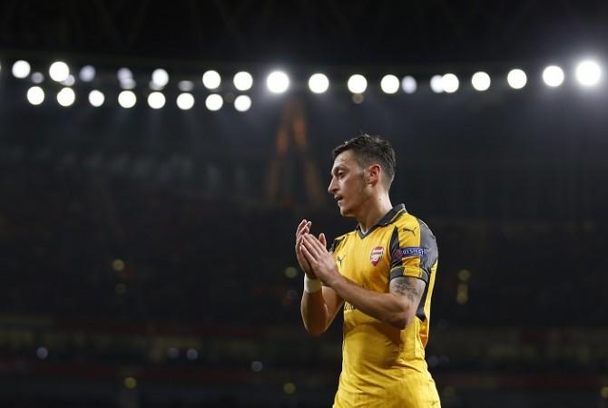 Will Mesut Ozil leave Arsenal or sign a new contract? Mesut Ozil Arsenal
