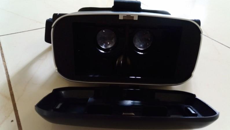 Catz VR review: Lens Catz VR review: Affordable virtual reality head-gear for the masses