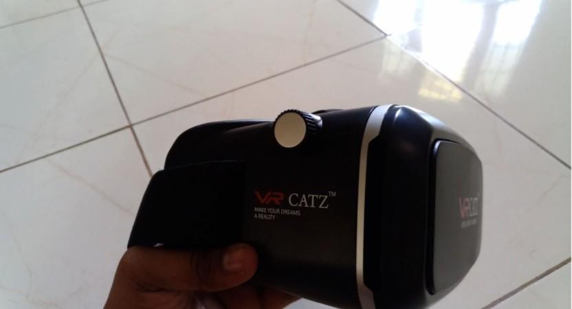Catz VR review: Adjustable objects focus knob Catz VR review: Affordable virtual reality head-gear for the masses