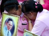 Thais weep and pray for King's speedy recovery