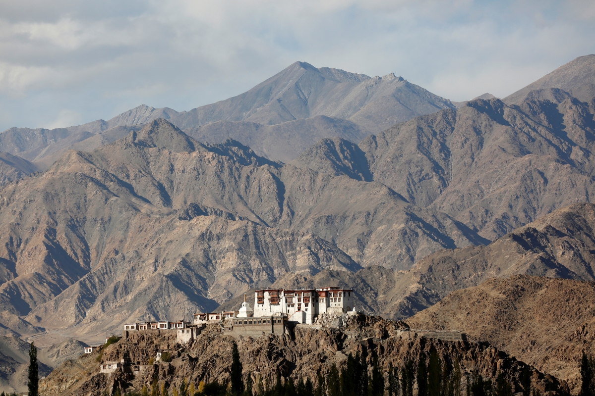 india tourism fta fee arrivals earnings places of interest hotspots incredible india foreigners visitors travellers trip advisors