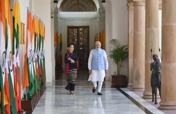 The Prime Minister, Shri Narendra Modi with the State Counsellor of Myanmar, Ms. Aung San Suu Kyi, at Hyderabad House, in New Delhi on October 19, 2016. Modi Kyi