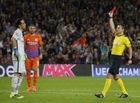 Claudio Bravo Manchester City red card