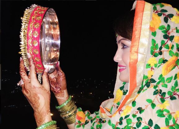 Karva Chauth 2016: Divyanka Tripathi, Nisha Rawal, Ankita Bhargava and others celebrates festival