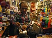 gst council meeting arun jaitley standard rate demerit goods cigarette luxury cess