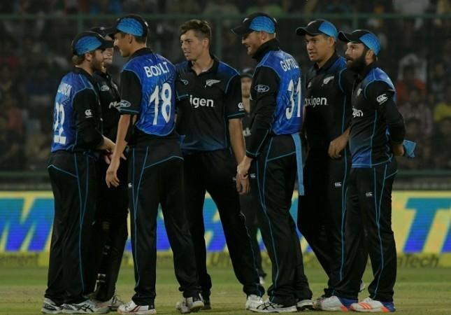 New Zealand players celebrate the wicket of India vice-captain Virat Kohli, October 20, 2016 New Zealand Santner