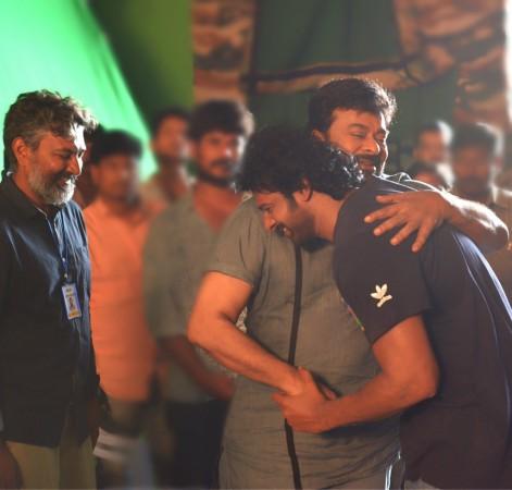 When Baahubali star Prabhas, SS Rajamouli, pay surprise visit to Chiranjeevi's Khaidi No 150 set! Pictured: Khaidi No 150 on-set photo Khaidi No 150 on-set photo