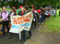20,000 Australians rally to welcome refugees and protest far-right groups