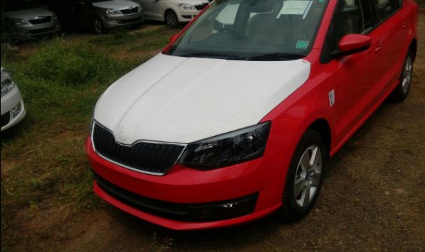 This red Skoda Rapid facelift looks fab; isn't it?