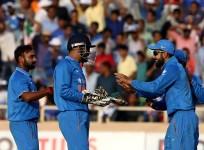 MS Dhoni Virat Kohli India