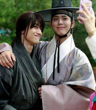 First glimpse of Park Bo Gum for upcoming drama Moonlight Drawn by