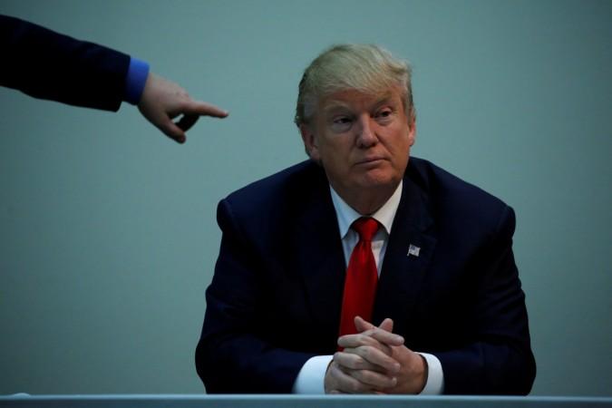 Republican U.S. presidential nominee Donald Trump meets with law enforcement and first responders at the St. Johns County Sheriff's Department in St. Augustine, Florida, U.S. October 24, 2016. Donald Trump