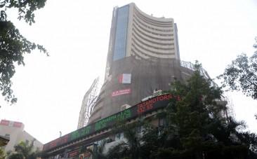 bse nse share price sensex nifty gainers losers impact currency notes rs 500 and rs 1000 donald trump hillary clinton us presidential elections results india asian global cues equities