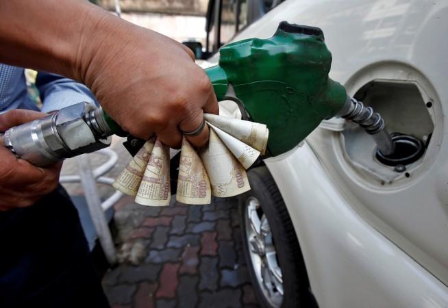 Take advantage of the new NHAI rule, now you will get 5 to 10 liters of free petrol on the highway?