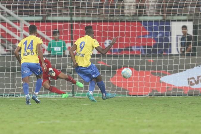 Kerala Blasters Vs Chennaiyin Fc Live Streaming Watch Isl 2016 Online On Tv Ibtimes India